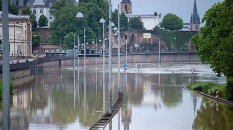 Regen Im S Dwesten L Sst Ber Pfingsten Nach