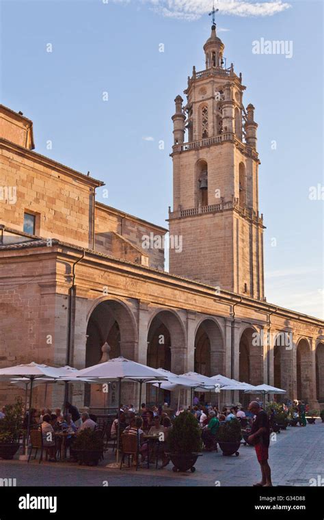 Los Arcos Santa Maria Church Hi Res Stock Photography And Images Alamy