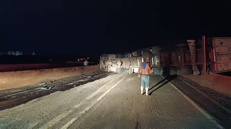 Ciclista Morre Atropelado Por Carreta Ve Culo Tomba E Interdita