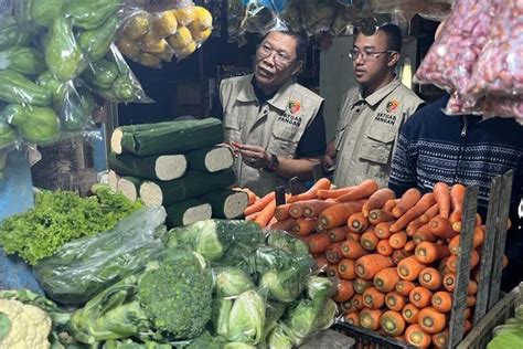 Foto Satgas Pangan Polri Harga Bahan Pokok Stabil Dan Mulai Turun