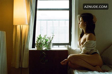 LETICIA PERES Nude AZNude