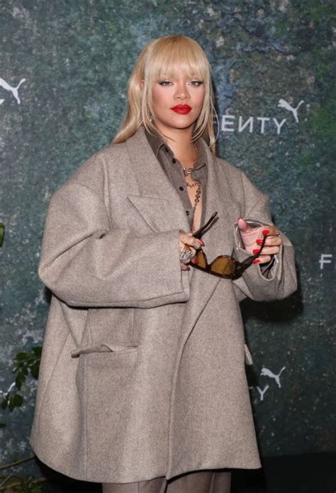 Launch Party Rihanna Oversize Coat Skinoutfits