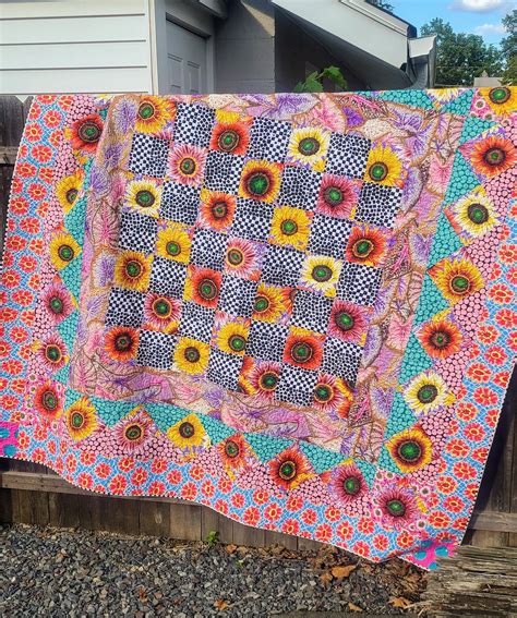 Sunflower Checkerboard Quilt Kit