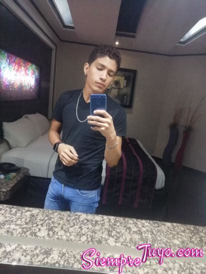 Chico tapatío de años inter Complaciente Escorts Gay Gigolos Trans y Mujeres México