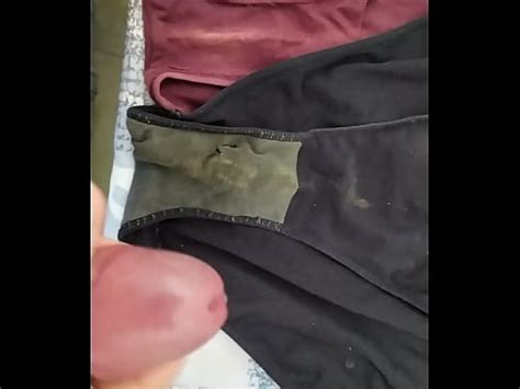 Sborra Sulle Mutandine Di Mia Moglie XVIDEOS