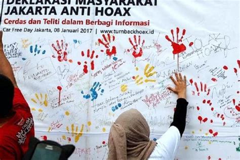 Mengapa Banyak Orang Mudah Percaya Berita Hoax