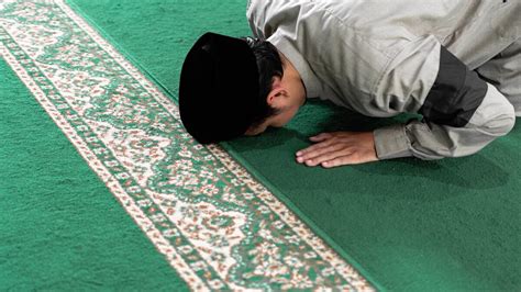 Salat Islamic Daily Prayer - Salah Pillar of Islam