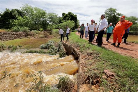 Governador Visita Cidades Do Oeste Baiano Atingidas Pelas Chuvas E