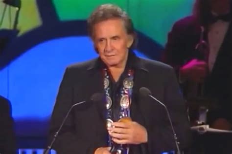 Johnny Cash Gets These Twins Dancing And Its Hilarious Video