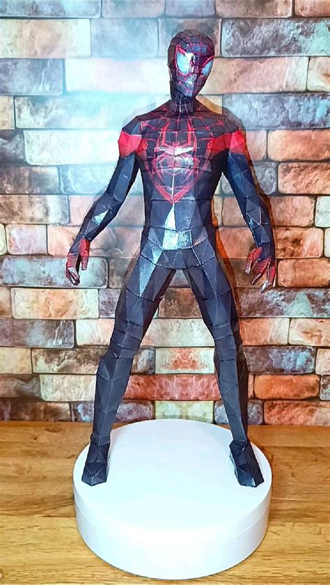 Creazione Spiderman Miles Morales In Papercraft Marvel Art Spiderman