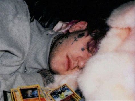 Lil Peep Sleeping Dormindo Lil Peep Lyrics Lil Boy Peeps
