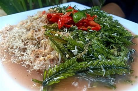 Rujak Bulung Kuliner Khas Bali Yang Terbuat Dari Rumput Laut Nan