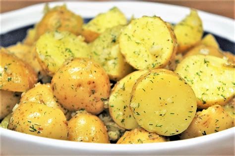 Garlic Dill Potatoes Cook2eatwell