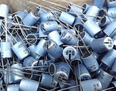 Aluminum Electrolytic Capacitor Snap In Type IP Series 47UF 22000UF