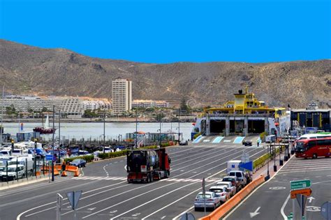 Balsa De Fred Olsen No Porto Tenerife Do Los Crristianos Imagem