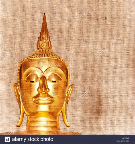 Gold statue buddha hi-res stock photography and images - Alamy