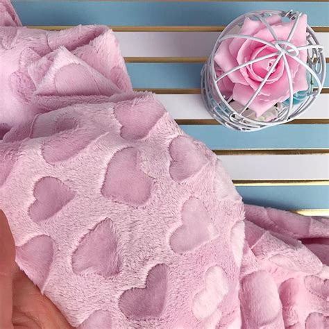 Плюш Минки Розовый цвет Светло-розовый тиснение Сердца | Throw pillows ...