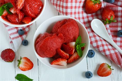 Sorbet Z Mro Onych Truskawek Przepis Przyslijprzepis Pl