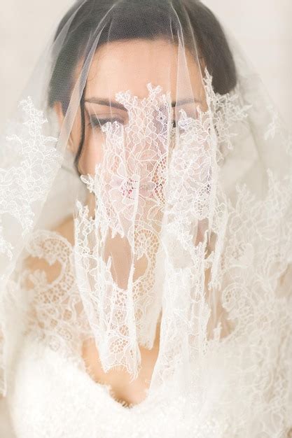 Premium Photo Beautiful Bride Portrait With Veil Over Face