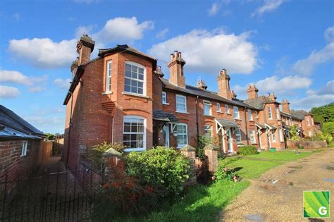 Bickerley Terrace Ringwood Hampshire Bh Bed End Of Terrace House