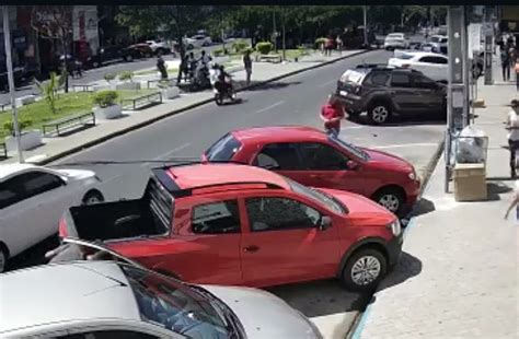 Pol Cia Apreende Moto Utilizada Em Crime Que Deixou Uma Mulher Morta E