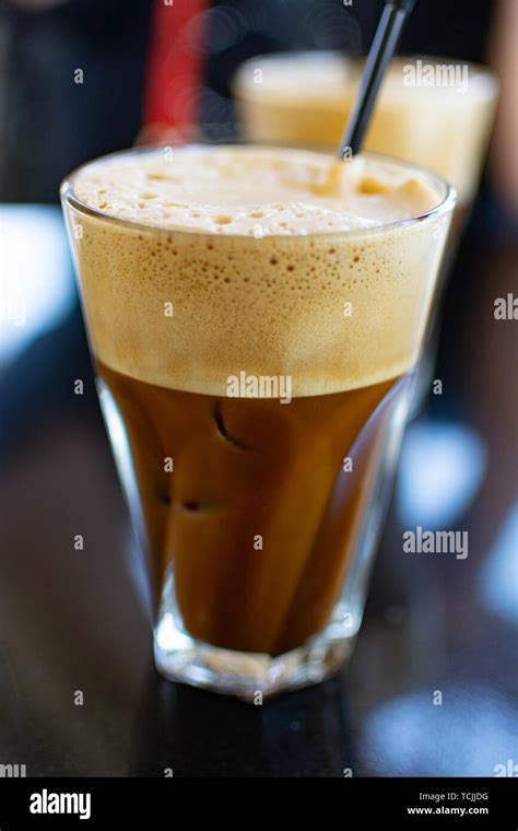 Traditionelle Griechische Kalten Kaffee Frappe Mit Schaum Aus Wasser