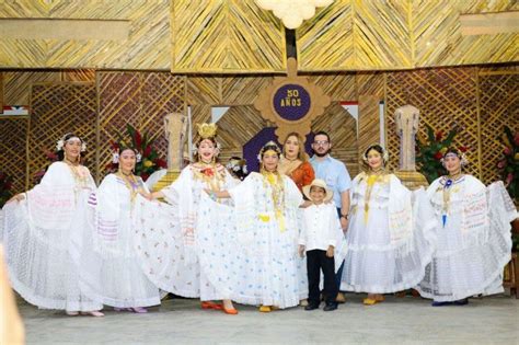 Festival Nacional Del Manito De Oc Inicia Y Coron A Su Nueva Reina