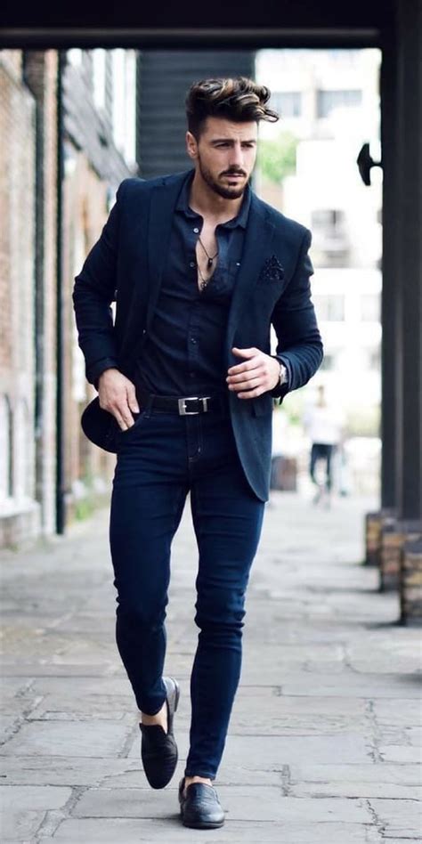 29 Best Dark Jeans Outfit Ideas For Men To Wear This Summer