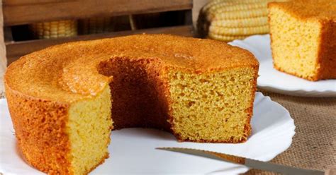 Bolo De Fub E Milho Verde Fofinho E Pr Tico Para O Caf Da Tarde