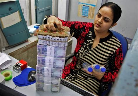 Rbi To Soon Issue New Rs 100 Notes So What Happens To The Old Notes