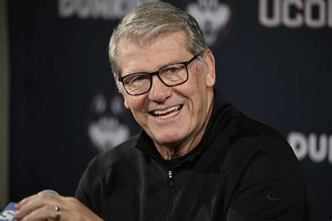 Geno Auriemma Turns Saturday When Uconn Plays Jackson State