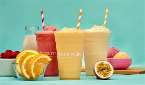 Juice It Up! Celebrates 25 Years the Old Fashioned Way | Restaurant Magazine