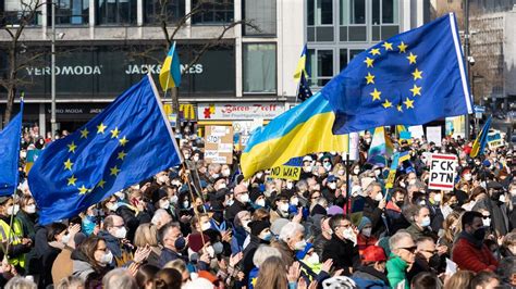 Ukraine Krieg Tausende Protestieren In Hessen Gegen Krieg Zeit Online