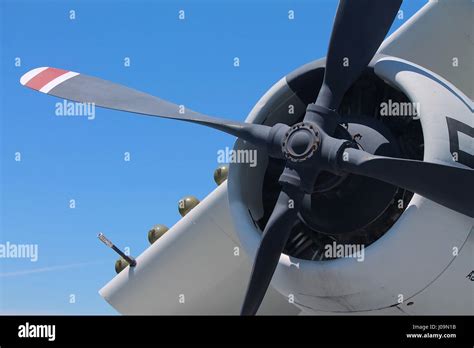 Historische Propellerflugzeug Fotos Und Bildmaterial In Hoher