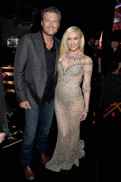 Blake Shelton And Gwen Stefani S Romantic Duet At Billboard Music Awards