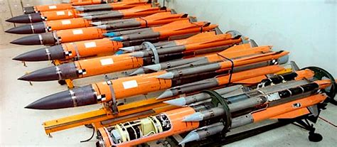 La US Navy requiere misiles supersónicos para emplear como blancos ...