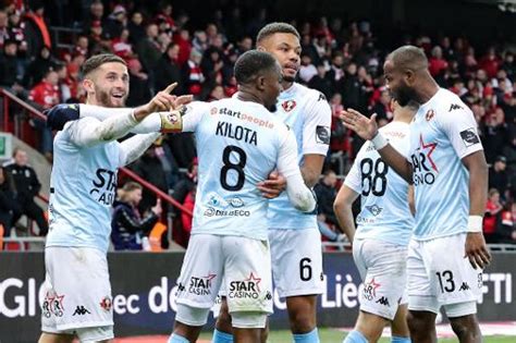 Jupiler Pro League Seraing Remporte Le Derby Au Standard Et Envoie Le