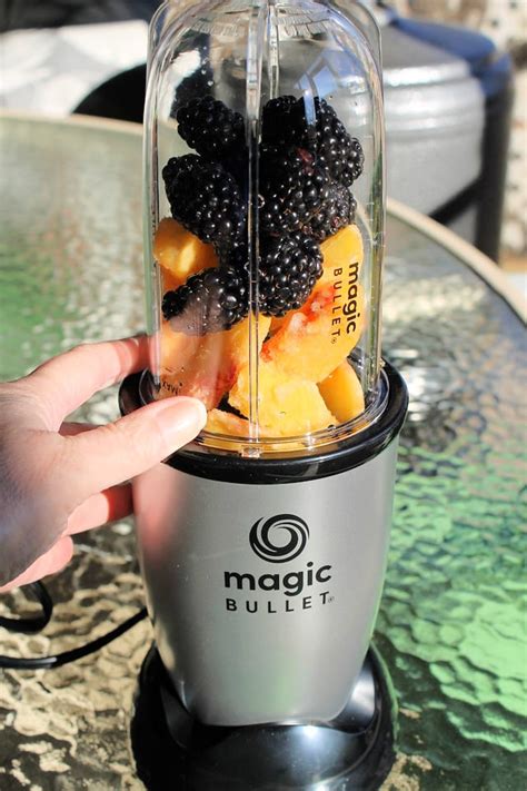 Magic Bullet Set - HUGE Price drop! Great for smoothies and more!