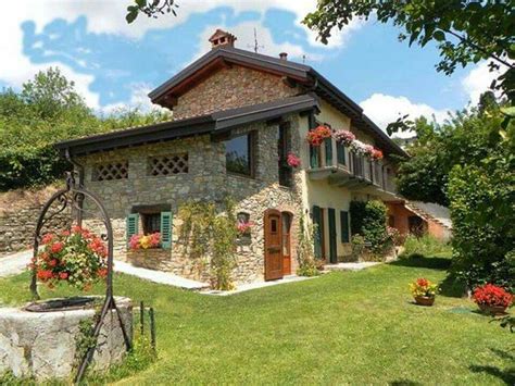 Pin By Jose Ramirez On Ranch Brick Exterior House Tuscan Farmhouse