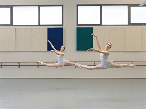 SAUT-E in 2023 | Ballet school, Ballet dance photography, Ballet ...