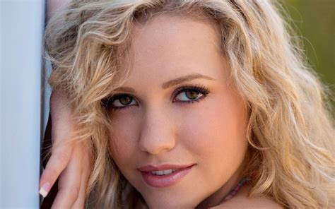 Pictures Of Mia Malkova