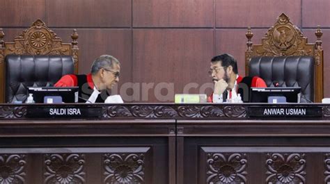 Keponakannya Dikabarkan Maju Cawapres Ketua MK Tak Hadiri Sidang Hakim