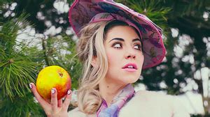 Marina And The Diamonds Primadonna Music Video Screencaps Marina