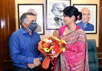 Smt. Anupriya Patel takes charge as Minister of State of Ministry of Commerce and Industry ...