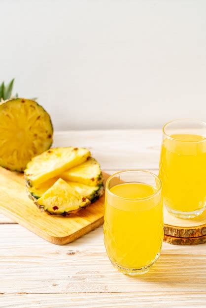 Premium Photo Fresh Pineapple Juice