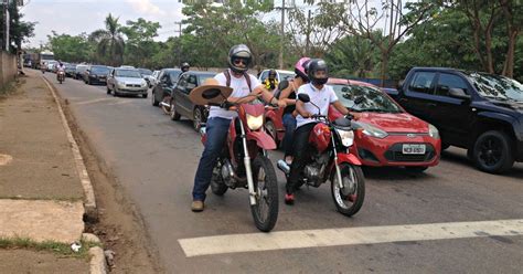 G Motoristas Enfrentam Engarrafamento Ap S Instala O De Sem Foro