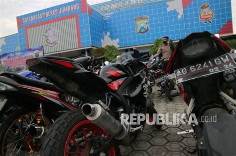 Polisi Karawang Gelar Operasi Motor Berknalpot Bising Republika Online