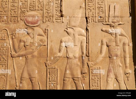 Bajorrelieve Templo De Sobek Y Haroeris Kom Ombo Egipto El Norte De