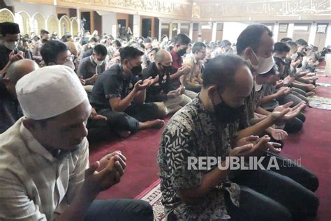 Doa Untuk Putra Ridwan Kamil Di Masjid Al Muttaqin Berlangsung Haru