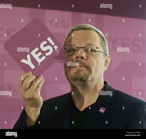 Actor Comedian Eddie Izzard National Launch Yes Campaign Alternative